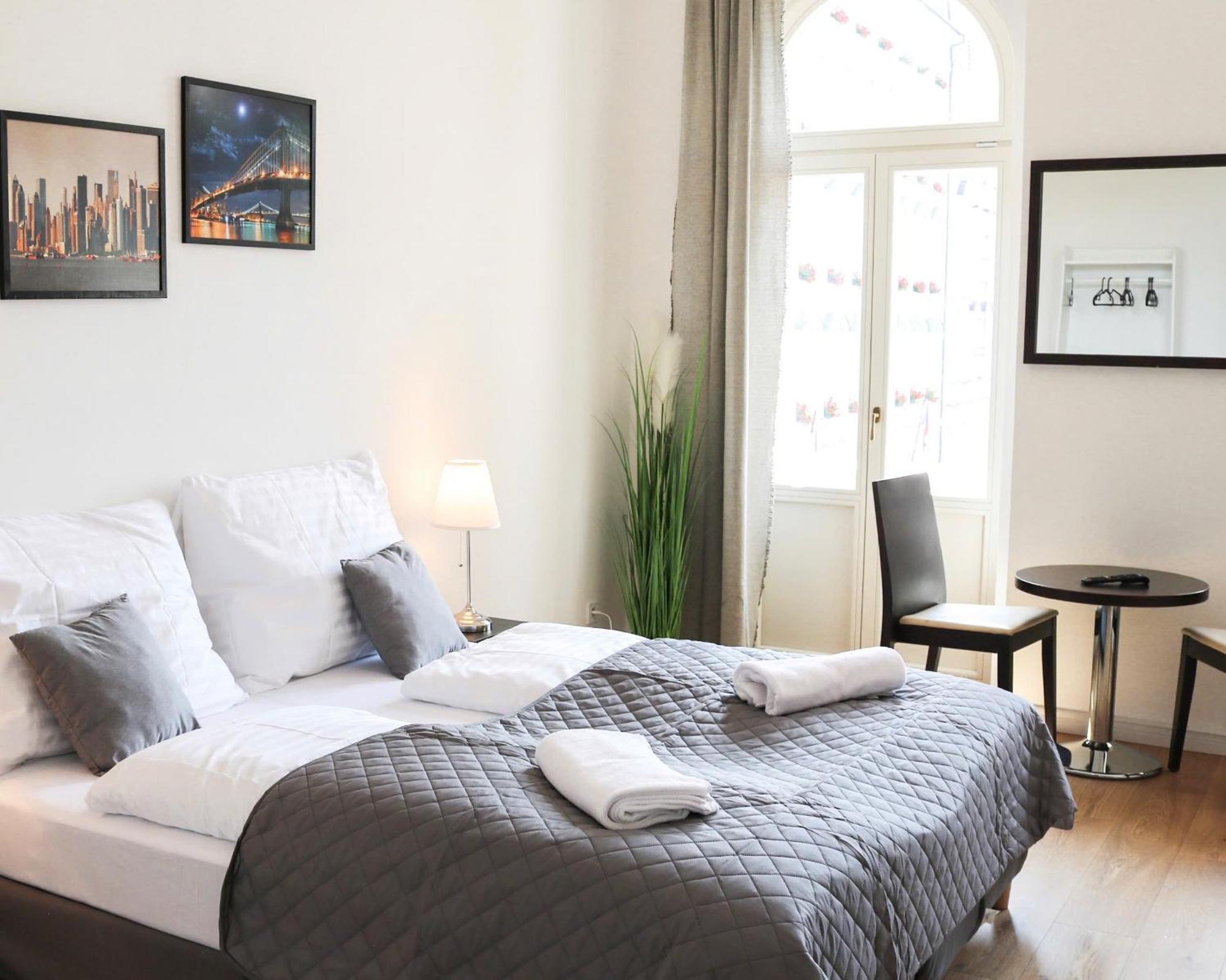 Rose Suites And Rooms Praga Exterior foto